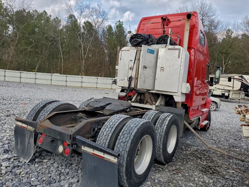 2001 Volvo VNL Semi Truck