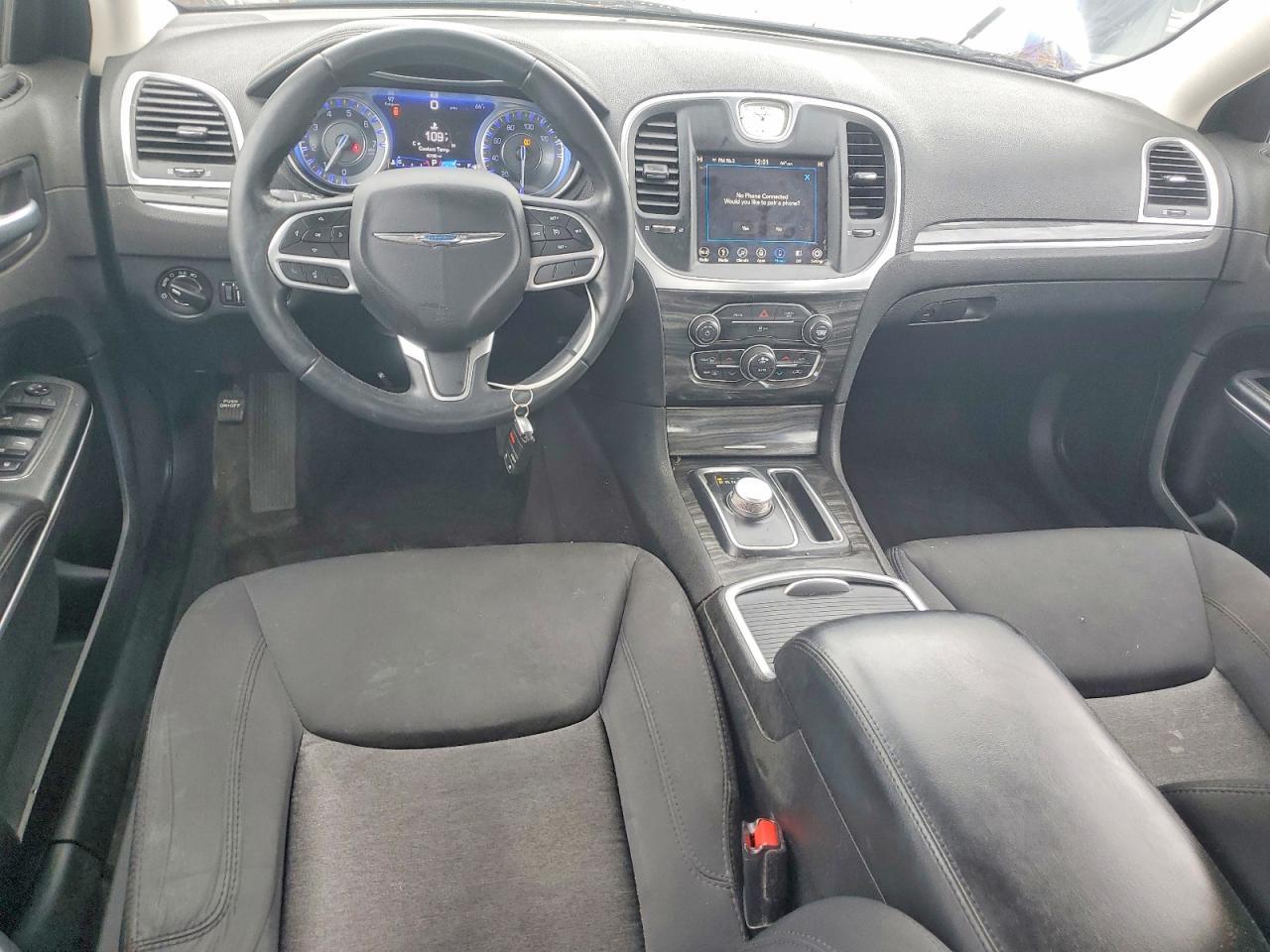 2018 Chrysler 300 Touring