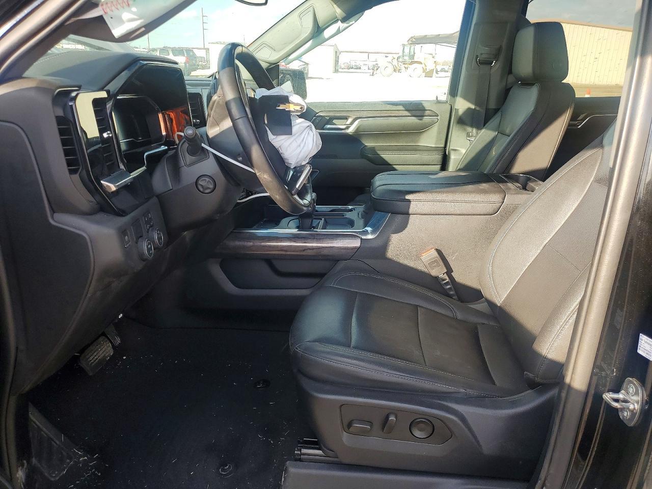 2023 Chevrolet Silverado C1500 ltz