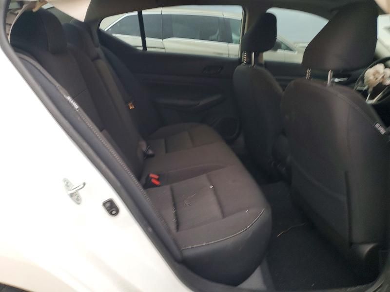 2024 Nissan Altima sv