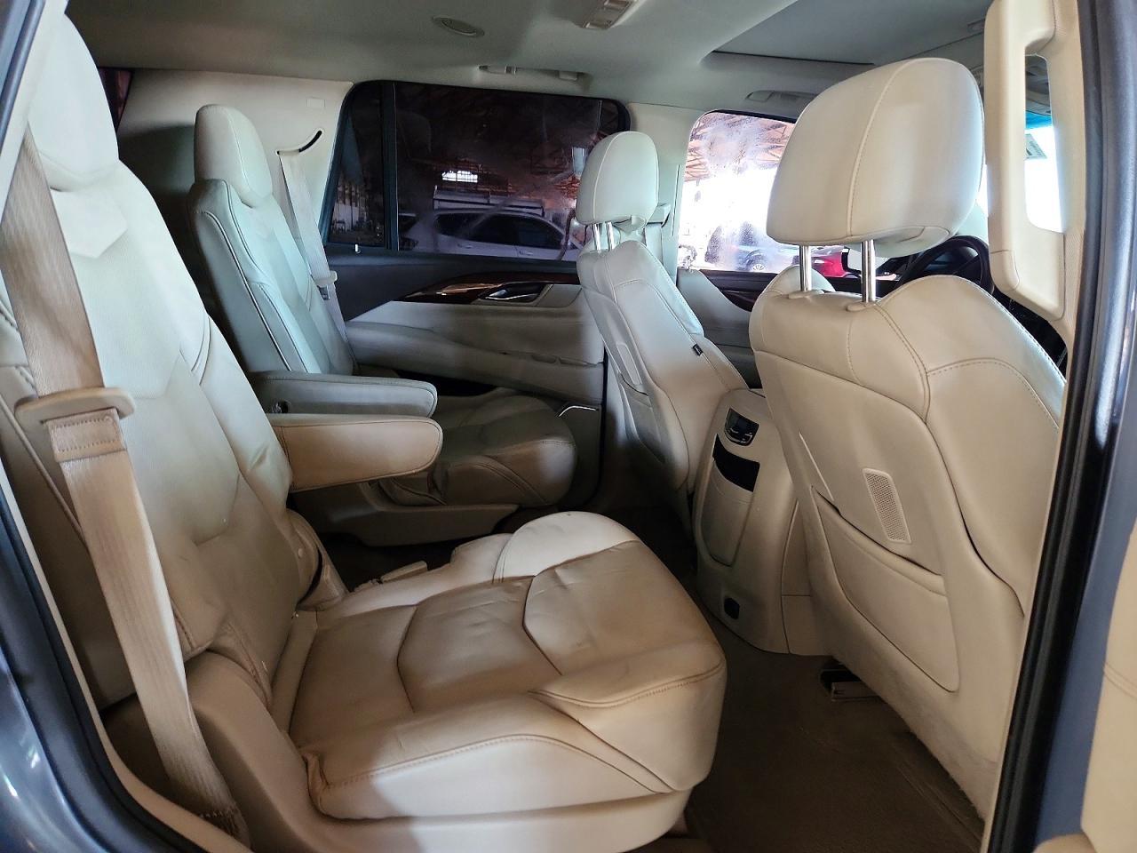 2016 Cadillac Escalade Luxury