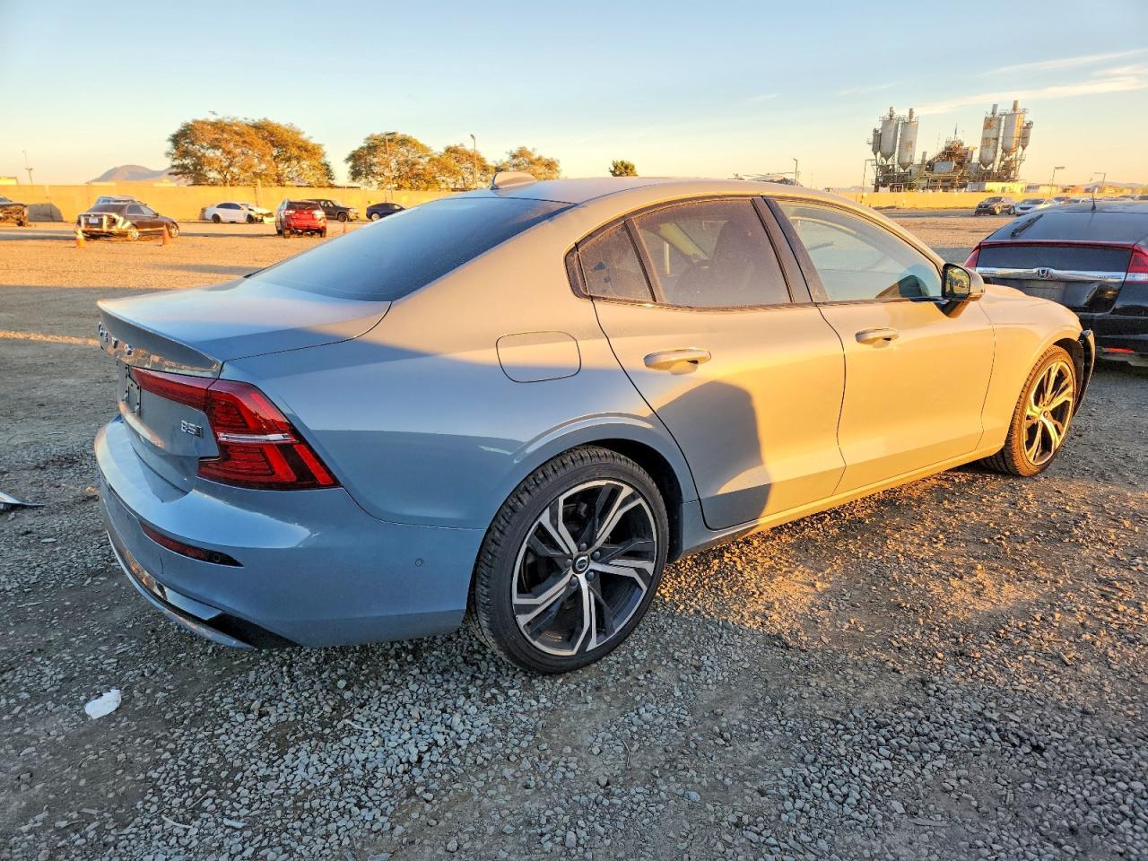 2024 Volvo S60 Plus