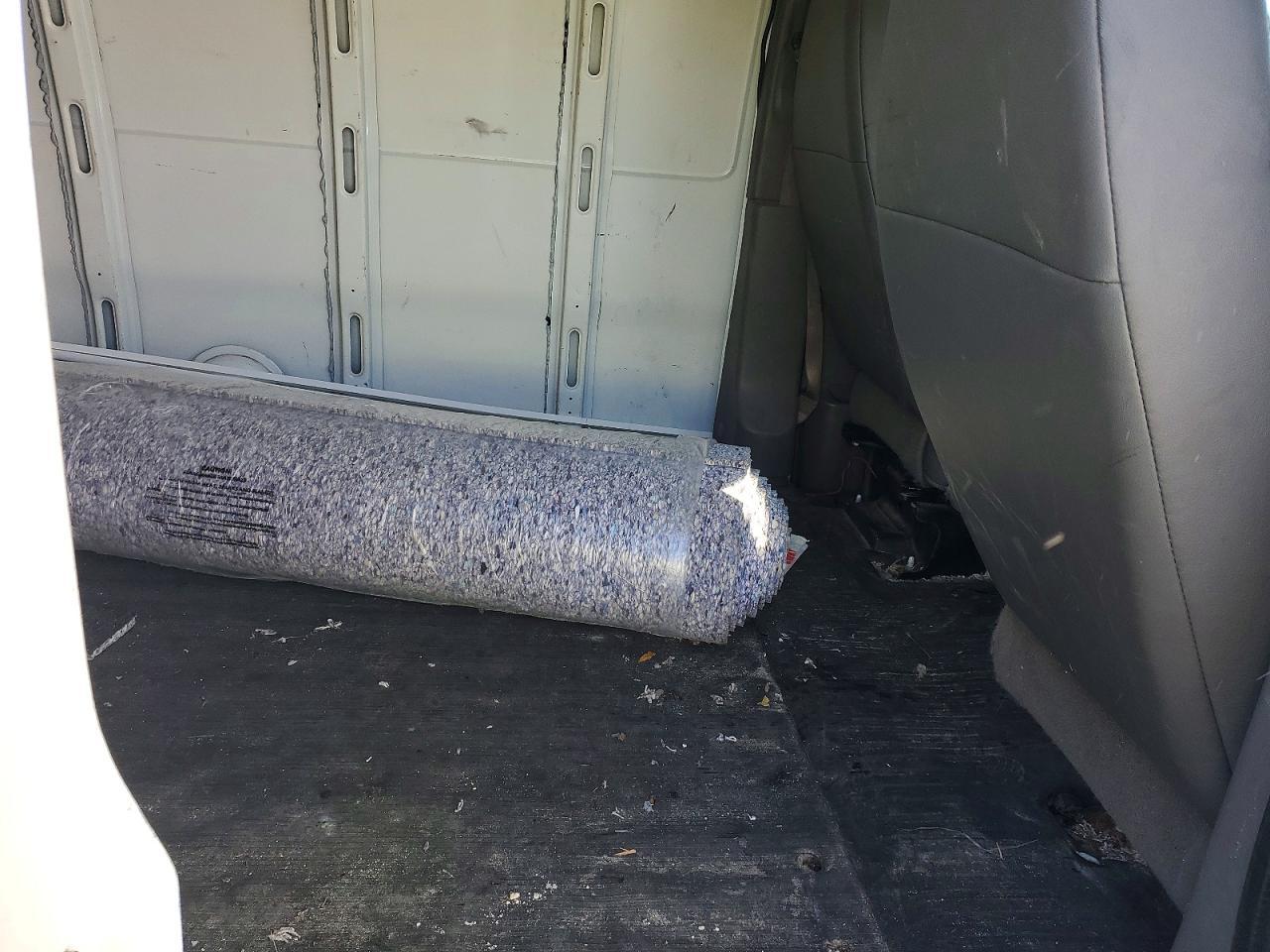 2014 Chevrolet Express G2500 Delivery Van