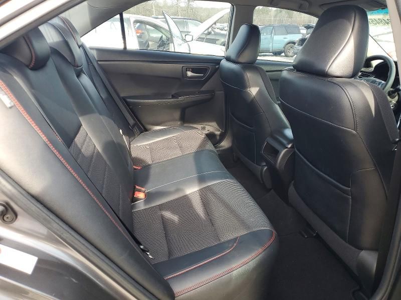 2016 Toyota Camry le