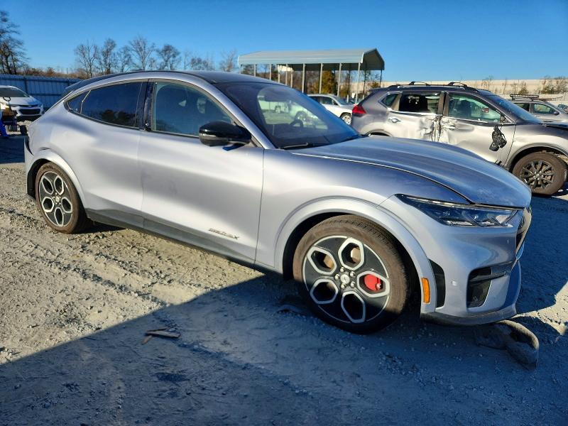 2022 Ford Mustang Mach-e gt