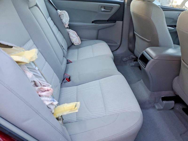 2015 Toyota Camry le