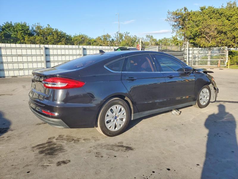 2020 Ford Fusion s