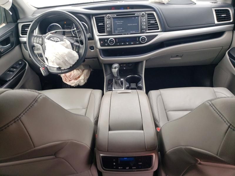 2019 Toyota Highlander se