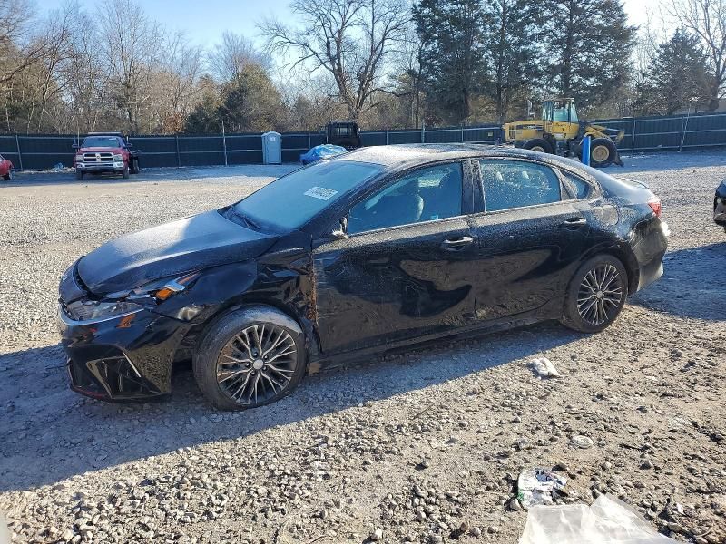 2023 KIA Forte gt Line