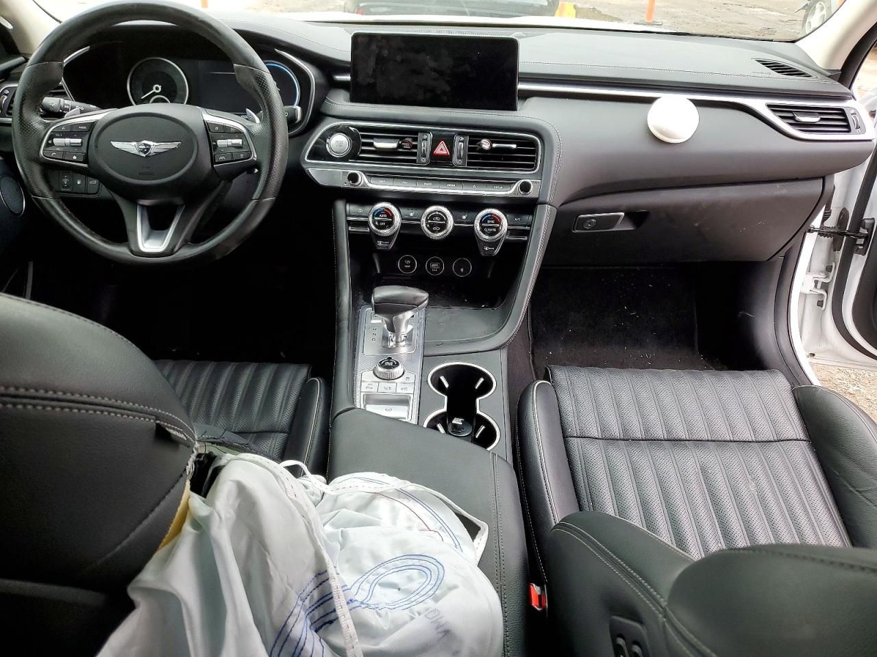 2022 Genesis G70 Base