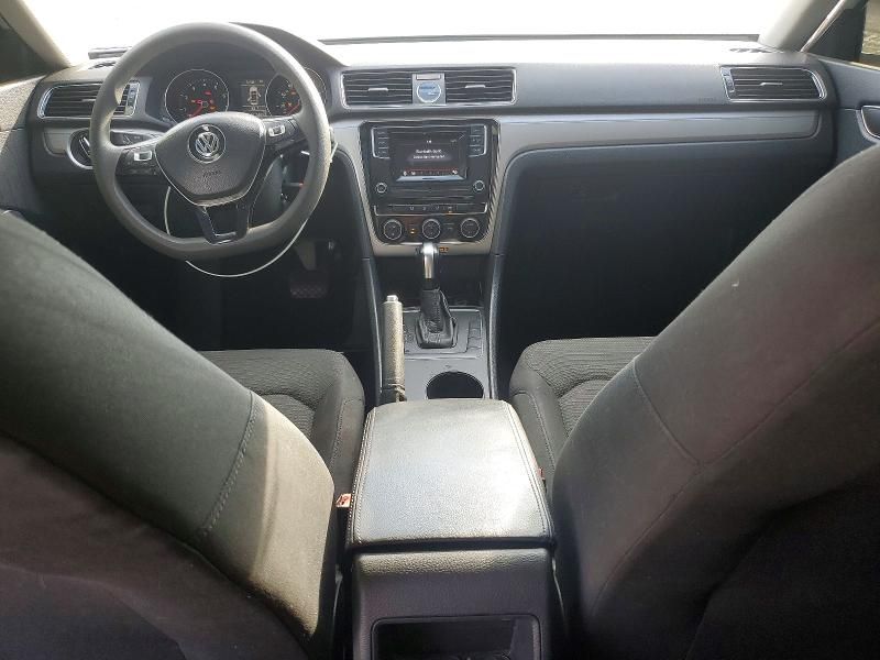 2016 Volkswagen Passat s