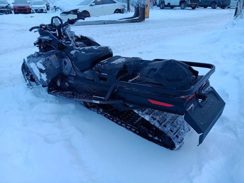 2025 Skidoo Expedition 900 ace