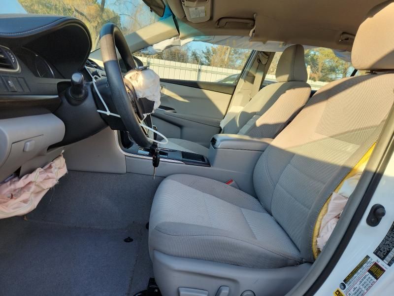 2016 Toyota Camry le