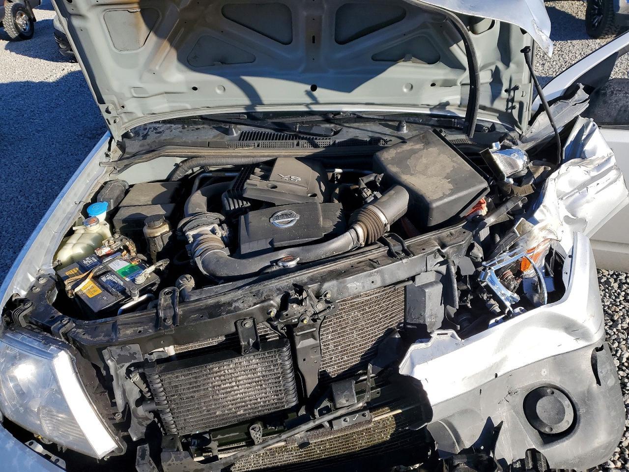2014 Nissan Frontier s