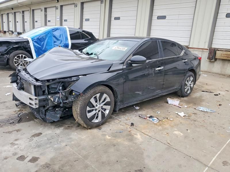 2023 Nissan Altima s