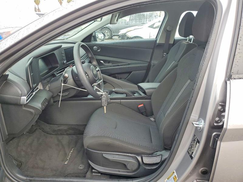 2025 Hyundai Elantra se