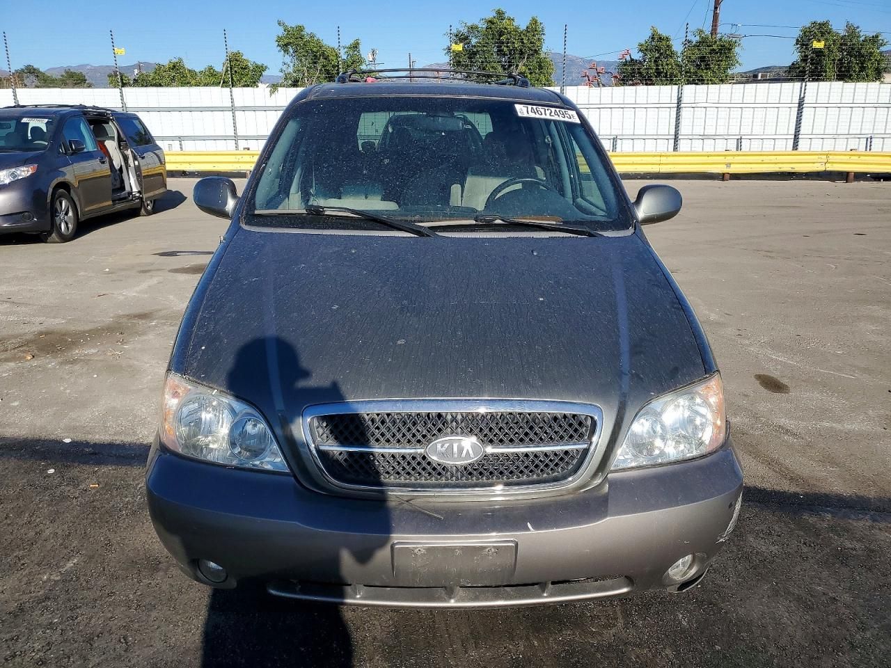 2005 KIA Sedona ex