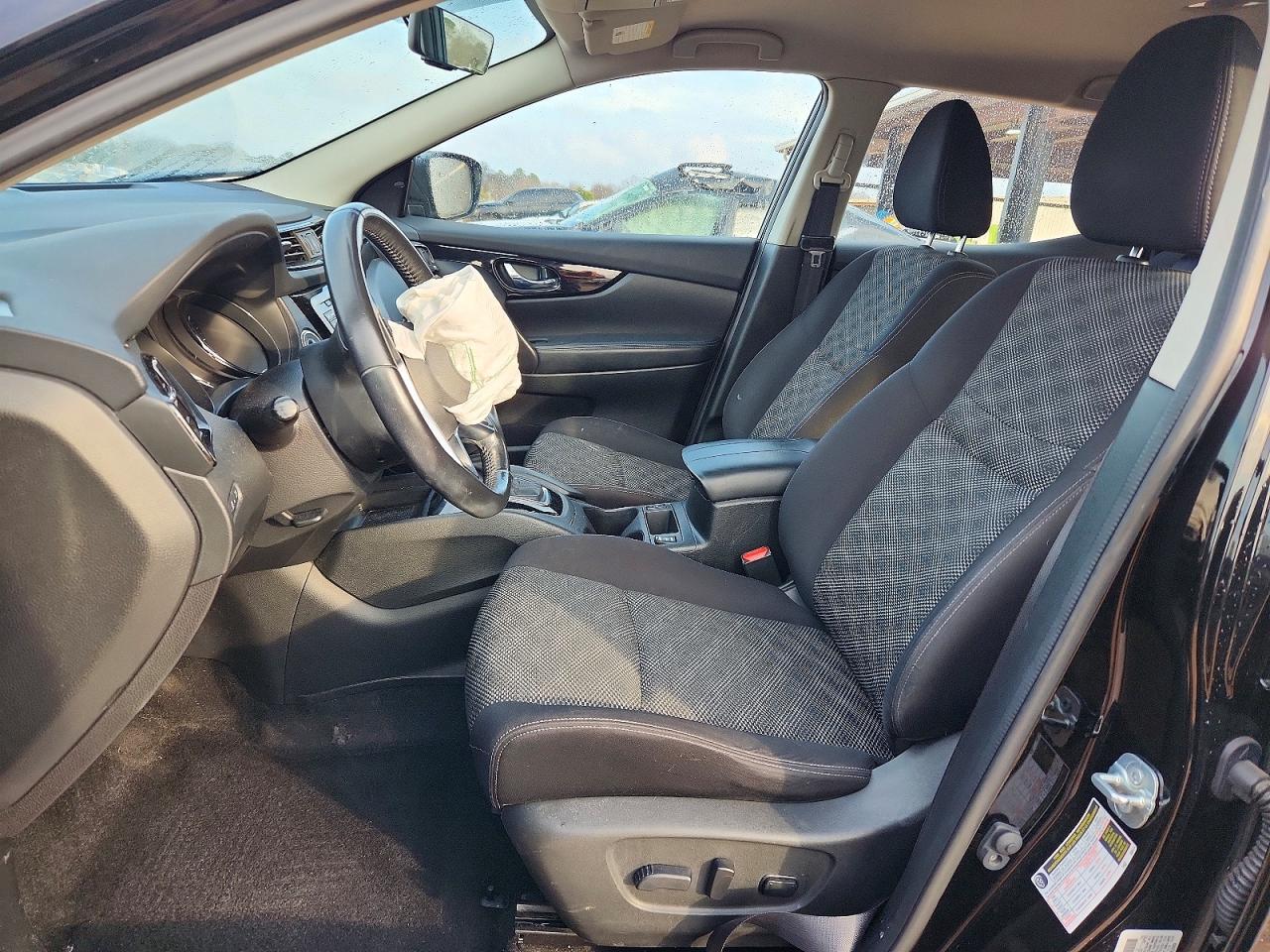 2017 Nissan Rogue Sport s