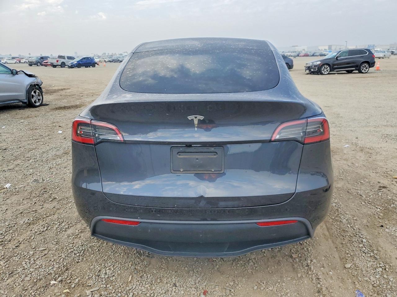 2025 Tesla Model y