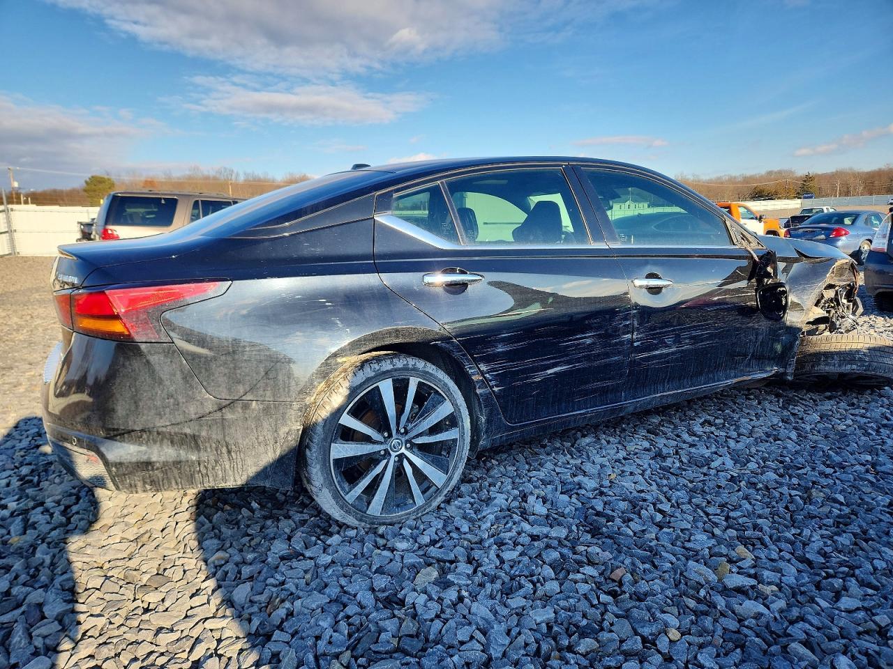 2021 Niss Altima Platinum