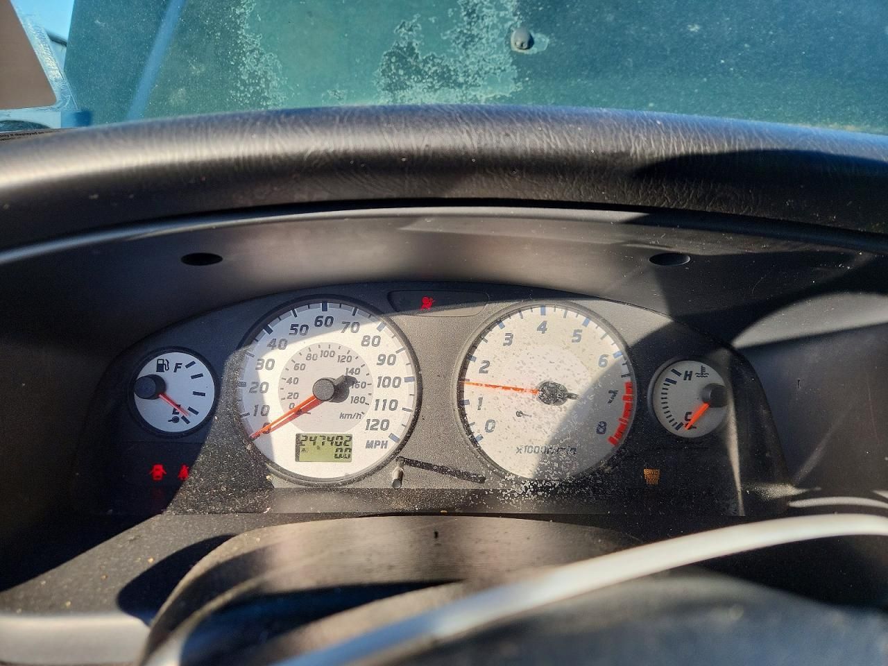 2001 Nissan Pathfinder le