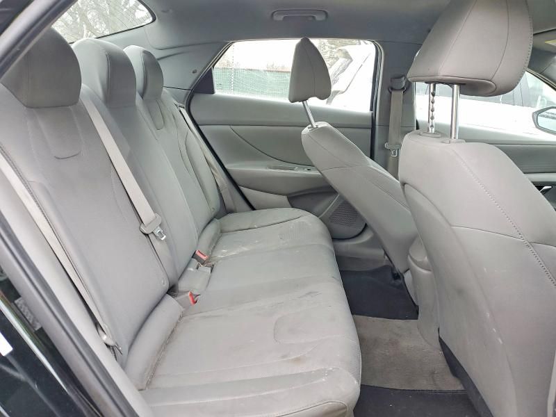 2021 Hyundai Elantra se