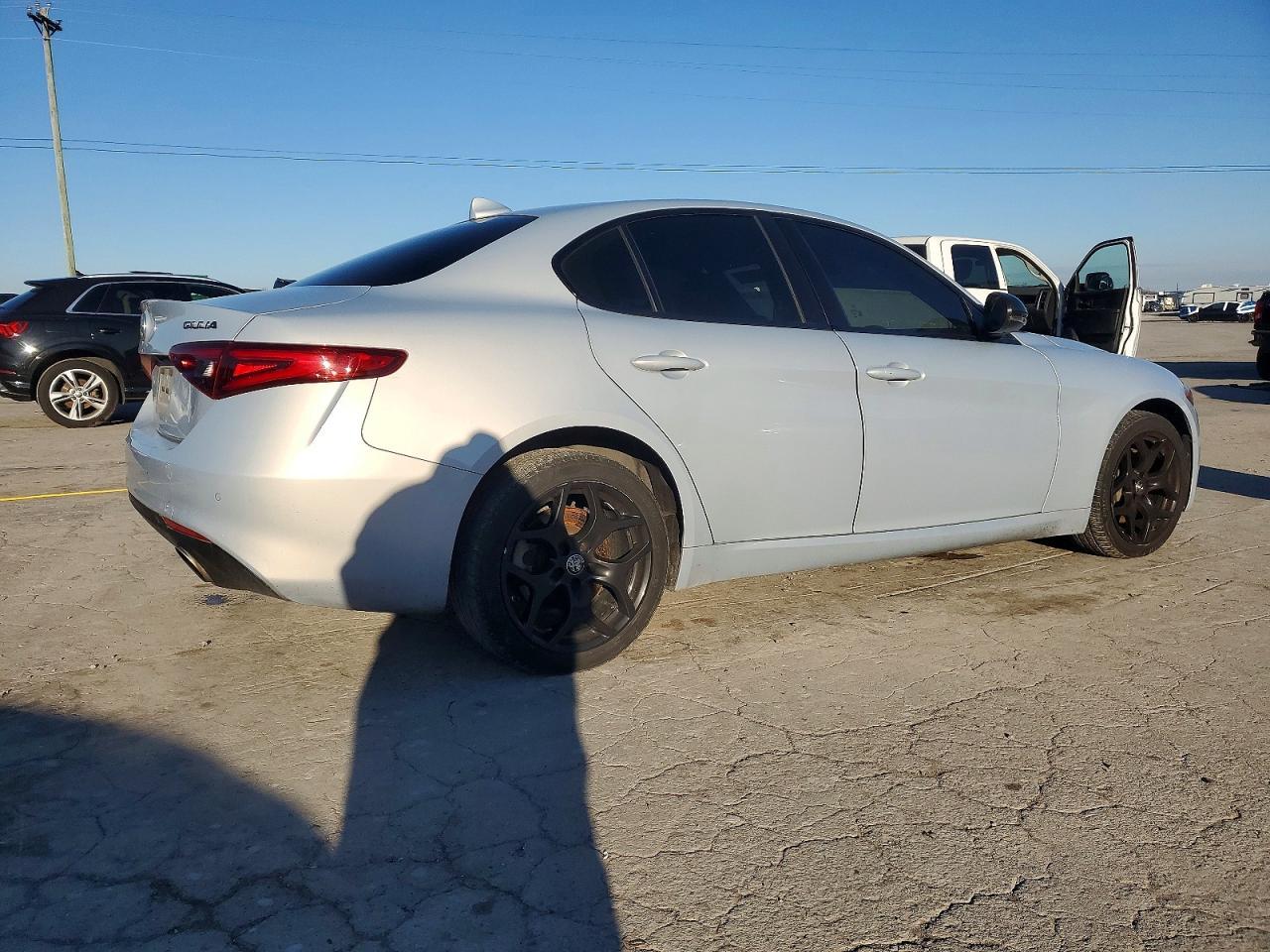 2021 Alfa Romeo Giulia Sport