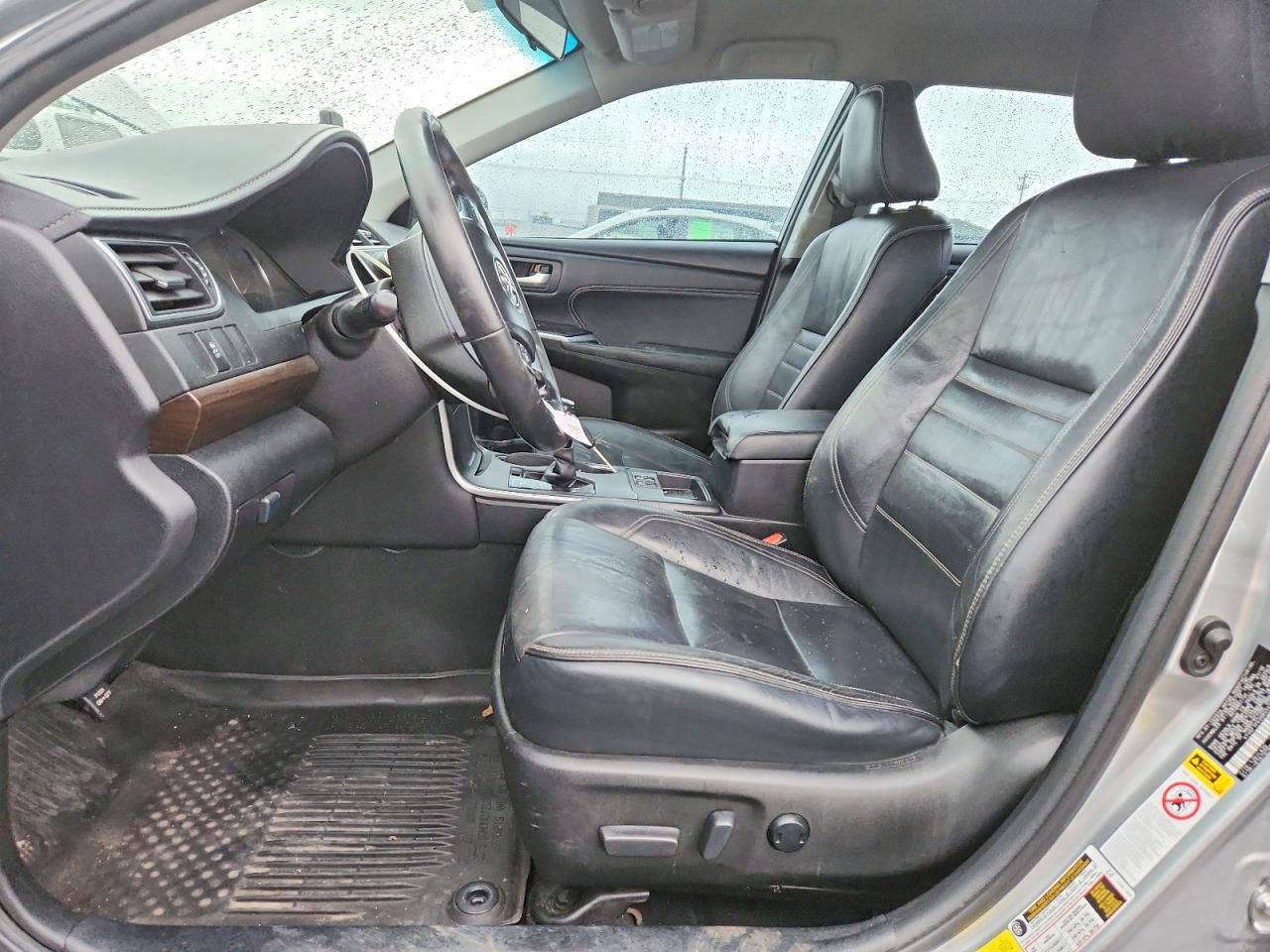 2016 Toyota Camry le