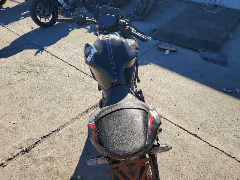 2025 Kawasaki ER650 P