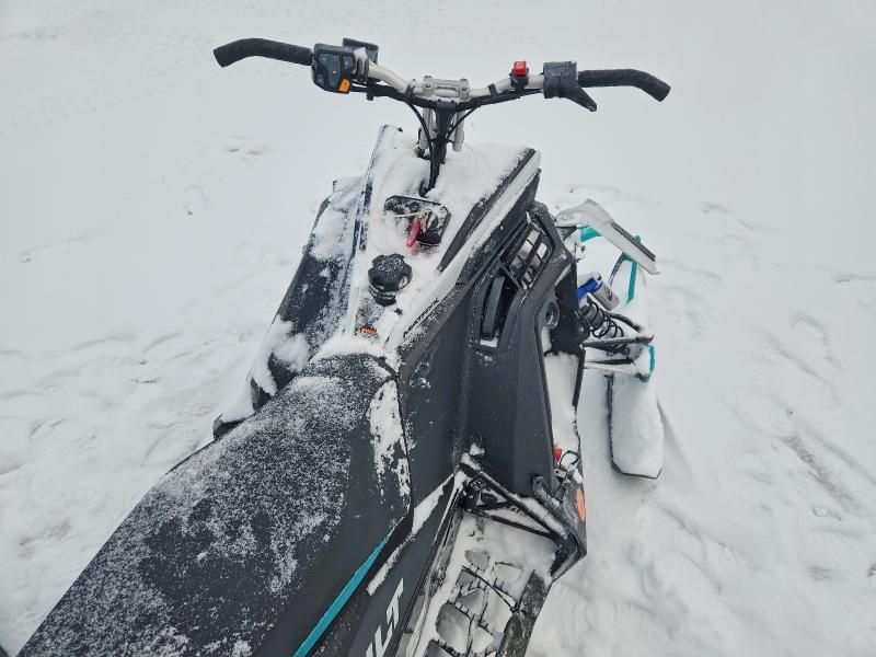 2025 Polaris Switchback