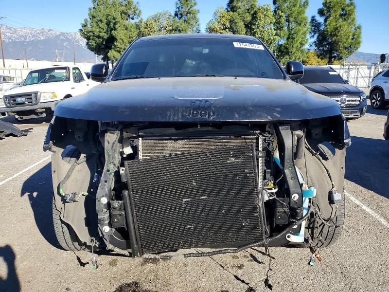 2019 Jeep Grand Cherokee Laredo