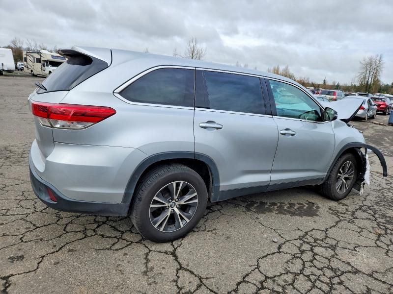 2019 Toyota Highlander le