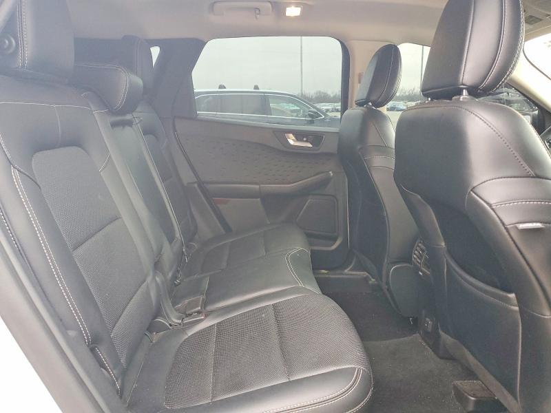 2020 Ford Escape se Sport