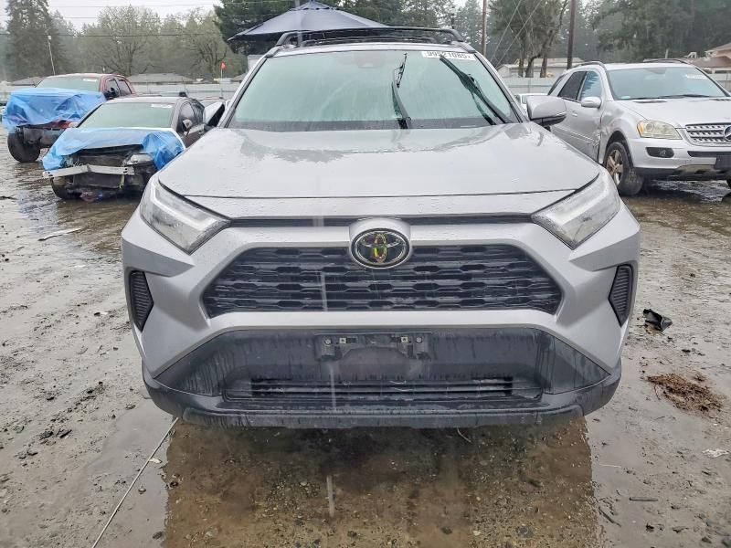 2022 Toyota Rav4 xle