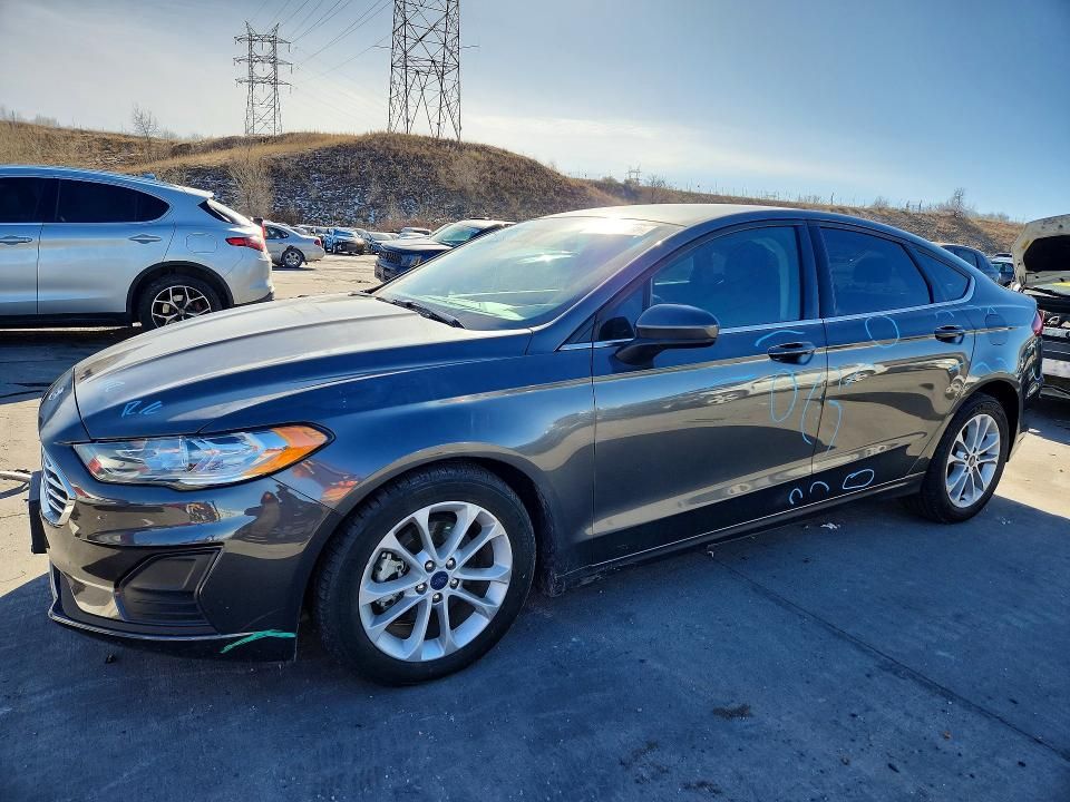 2020 Ford Fusion se