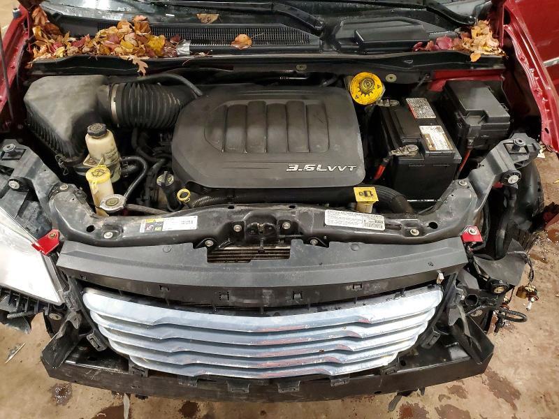 2014 Chrysler Town & Country Touring
