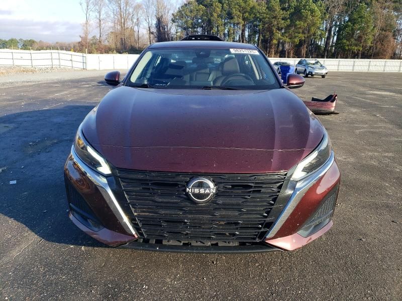 2023 Nissan Altima sv