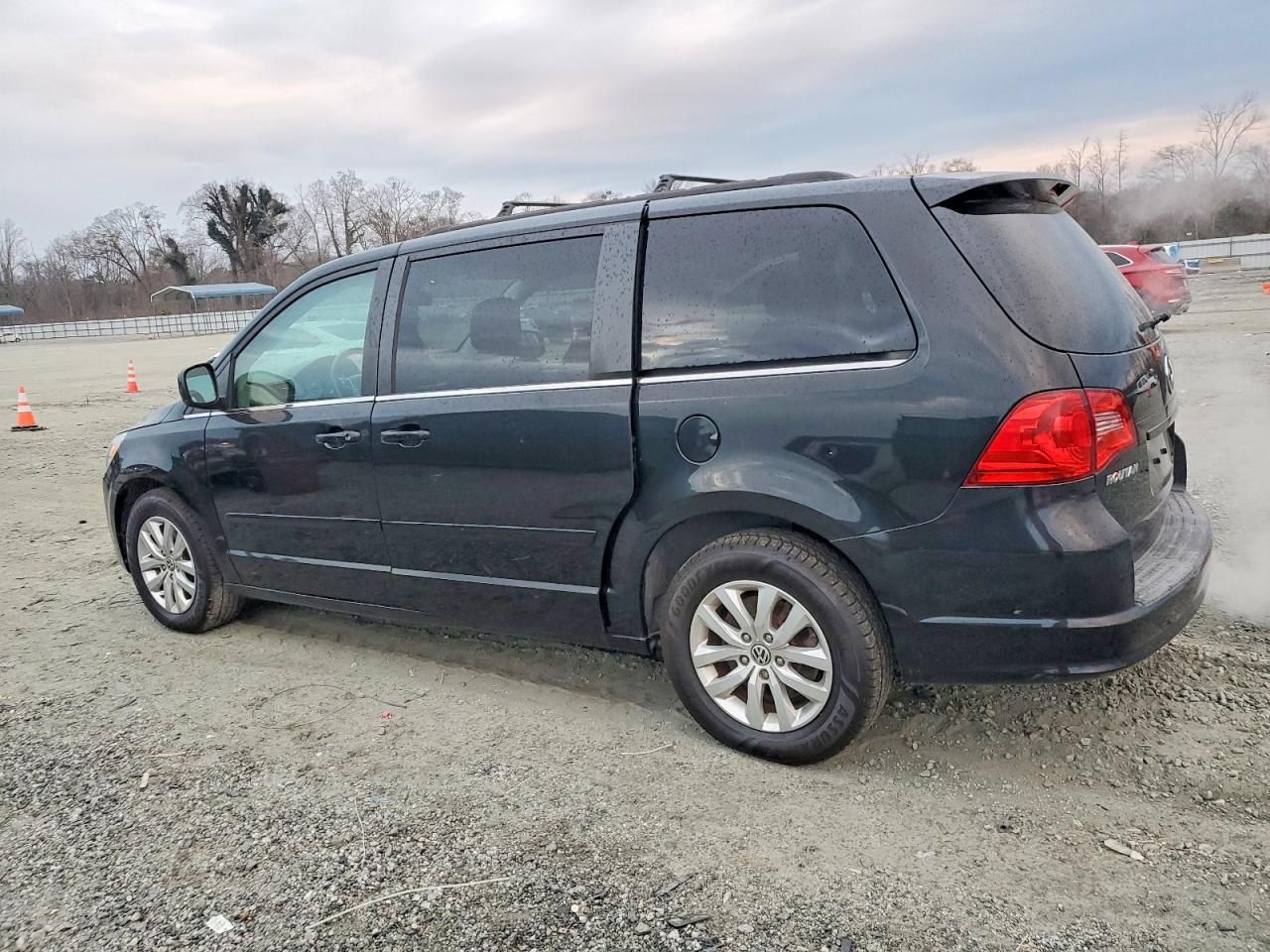 2014 Volkswagen Routan se