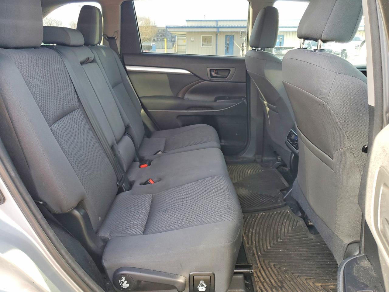 2015 Toyota Highlander le