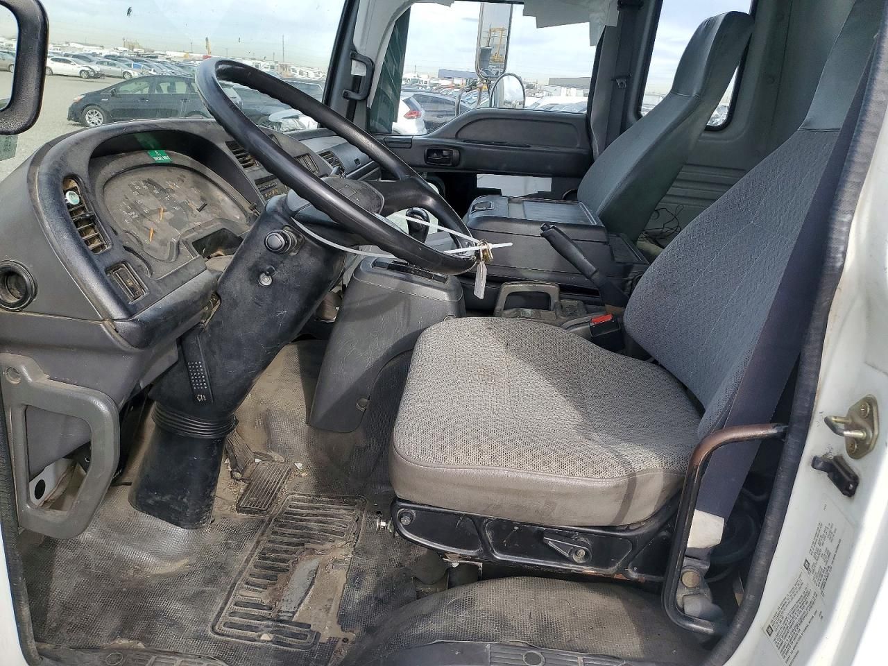 2005 Chevrolet T7500 BOX Truck