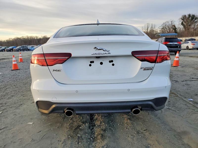 2020 Jaguar Xe s