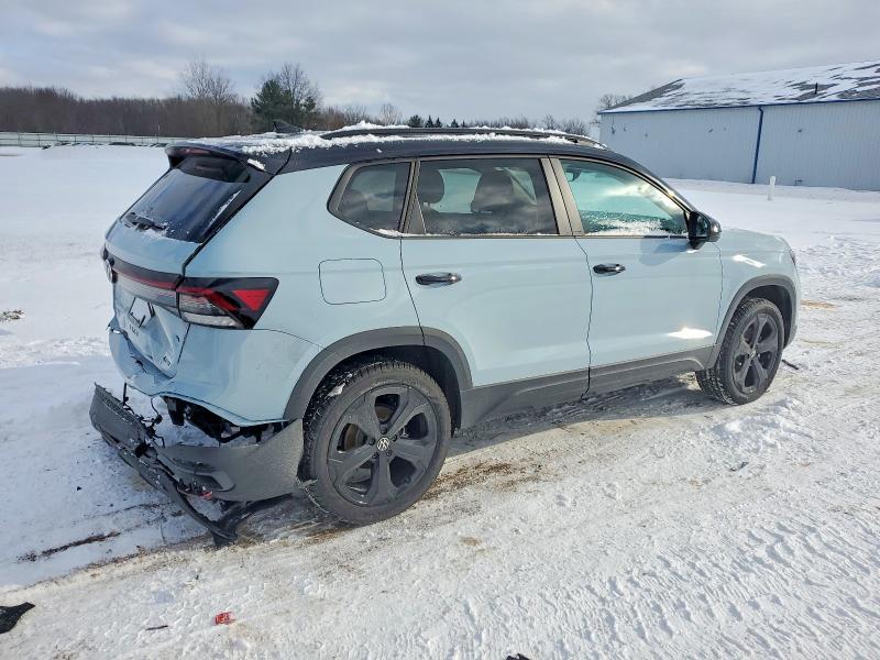 2025 Volkswagen Taos se Black