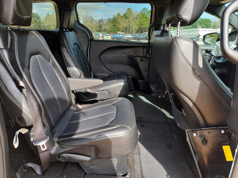 2025 Chrysler Voyager lx