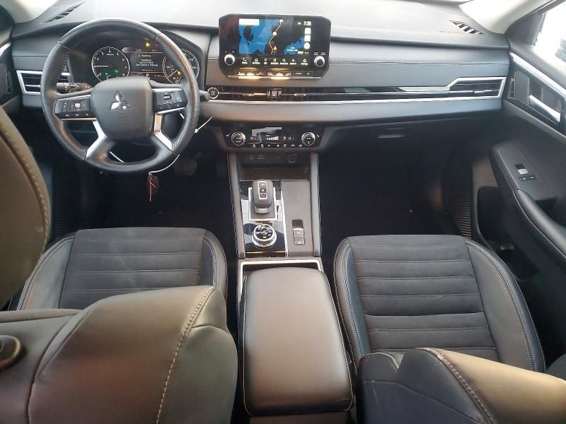 2022 Mitsubishi Outlander se