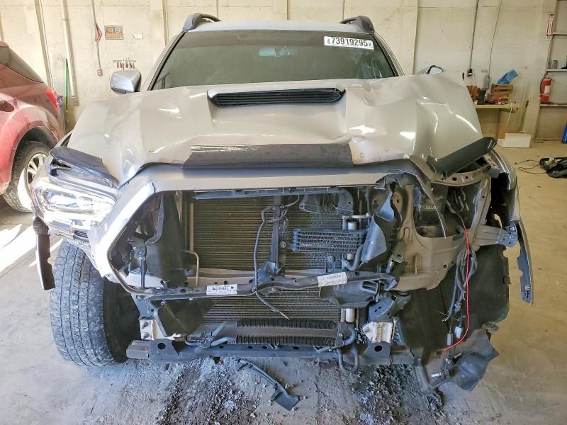 2017 Toyota Tacoma Double cab