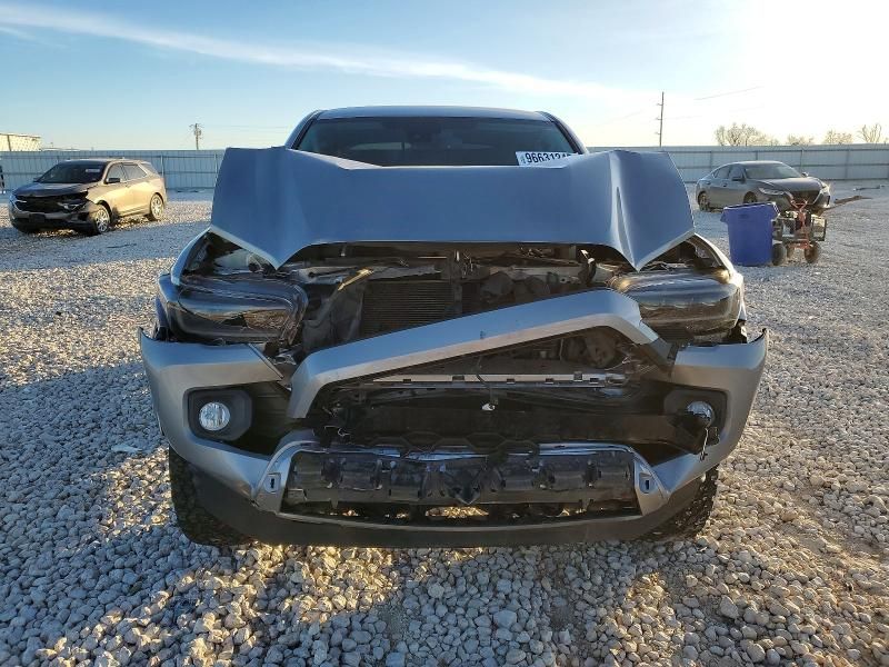 2018 Toyota Tacoma Double cab