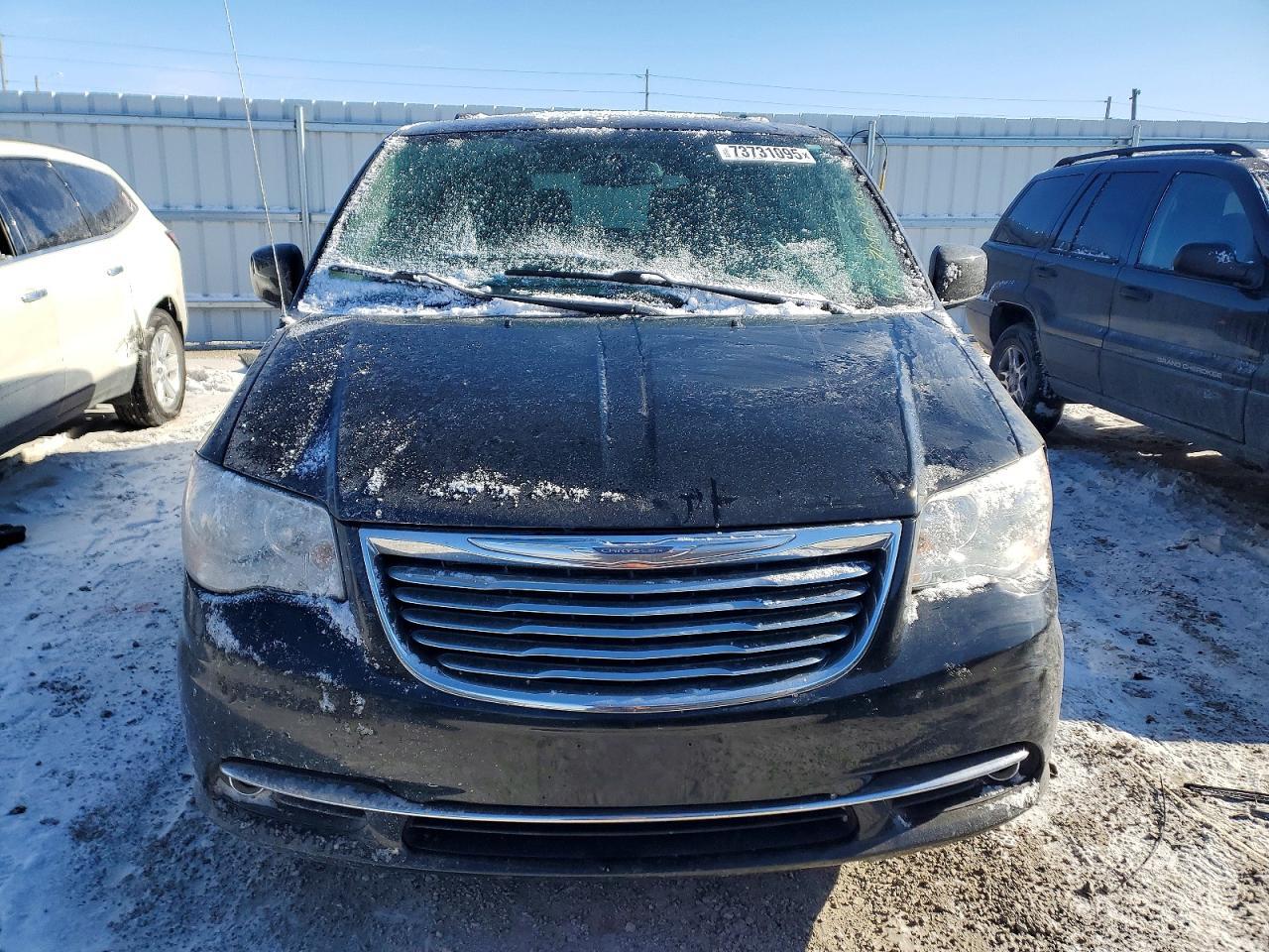 2015 Chrysler Town & Country Touring l