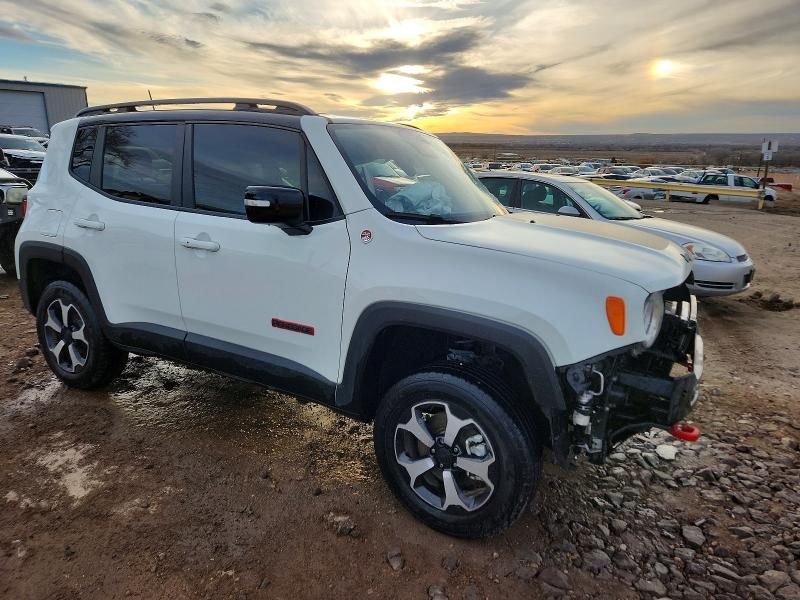 2022 Jeep Renegade Trailhawk