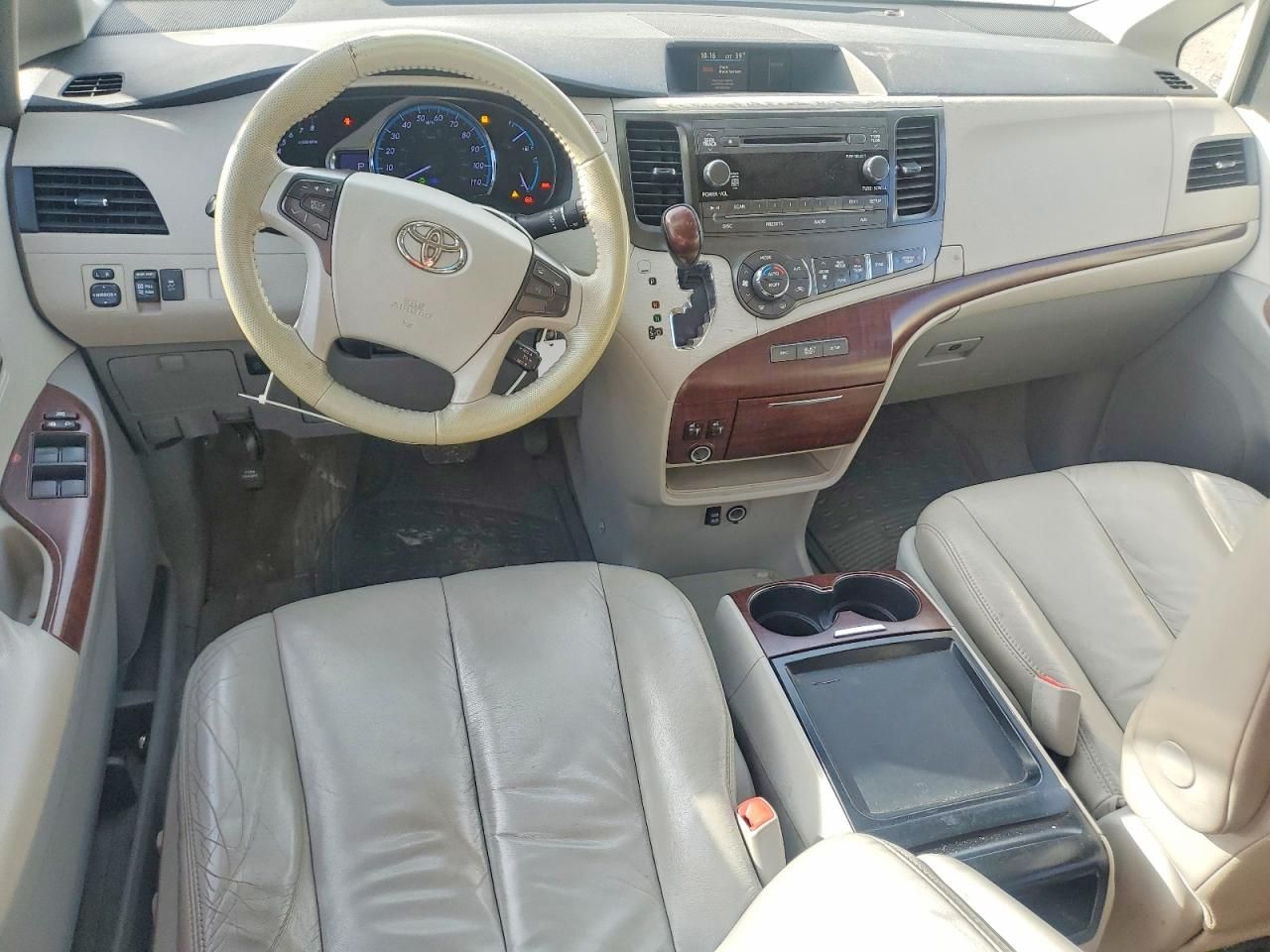 2011 Toyota Sienna xle