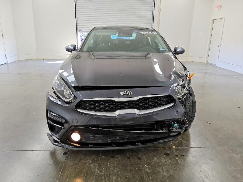2021 KIA Forte fe